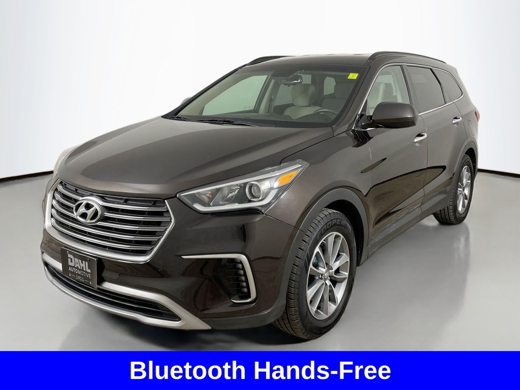 2017 Hyundai Santa Fe SE photo 3
