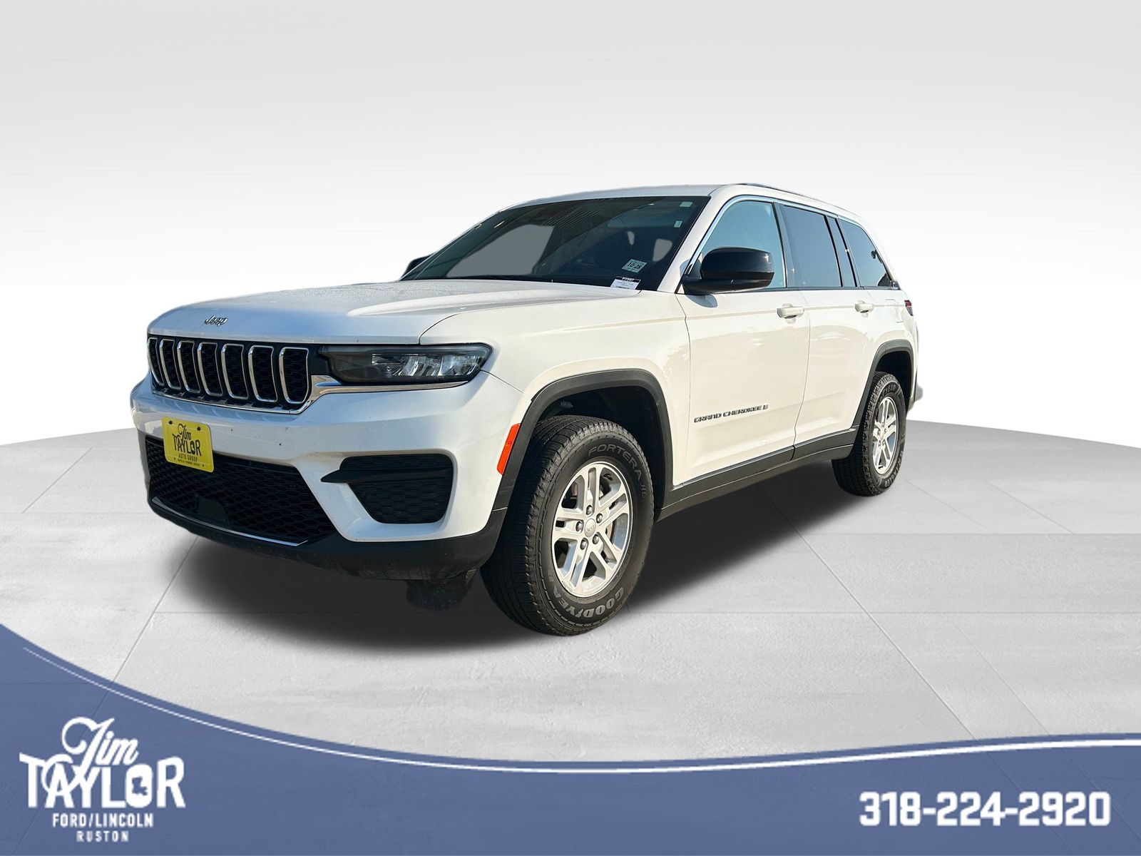 2024 Jeep Grand Cherokee Laredo's photo