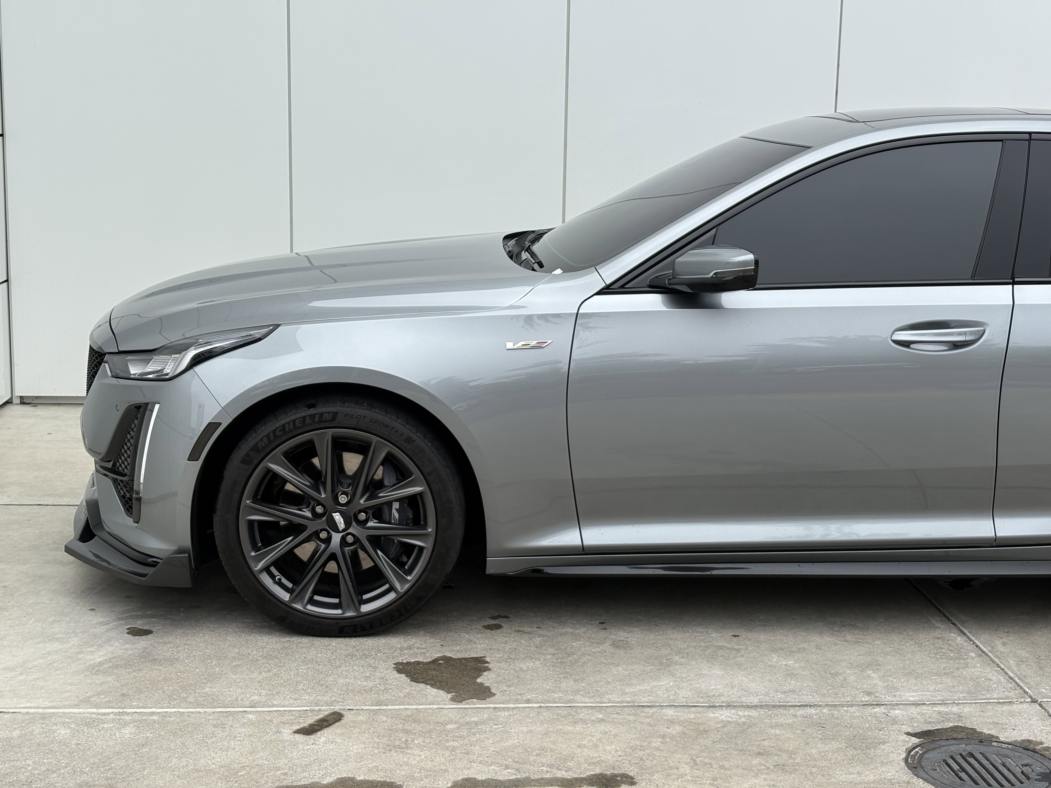 2024 Cadillac CT5 V photo 4
