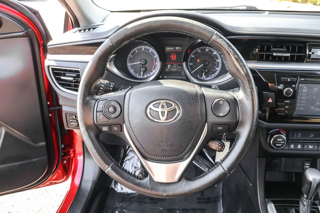 2015 Toyota Corolla L photo 16