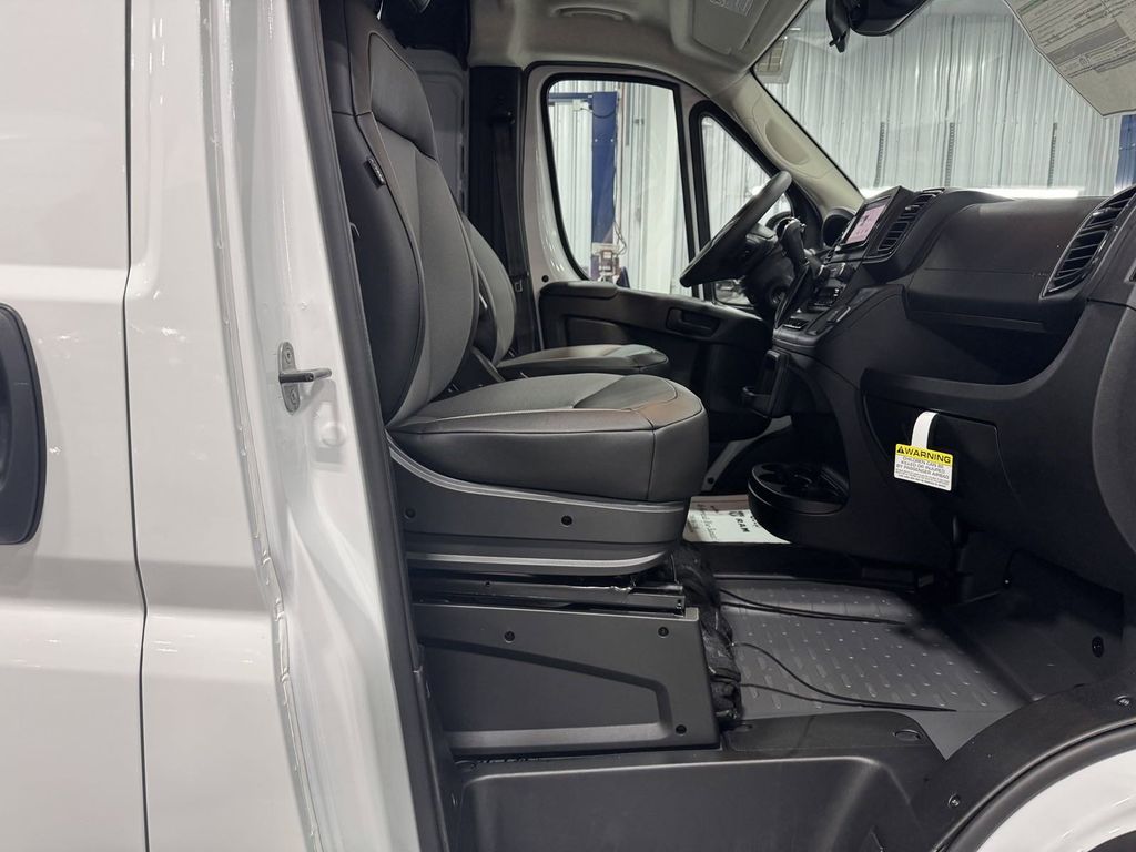 2025 Ram ProMaster 3500 photo 9