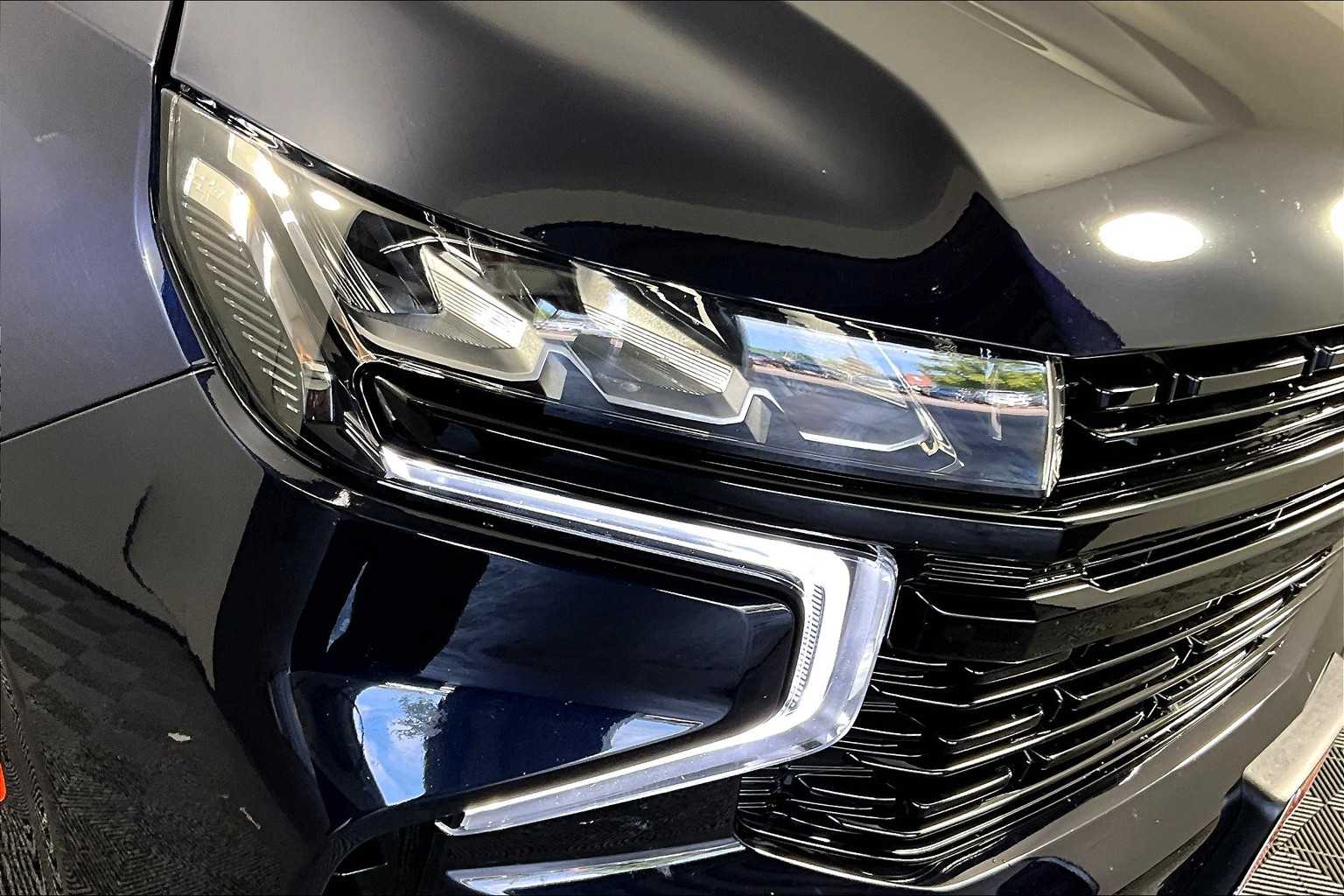 2024 Chevrolet Suburban RST photo 25