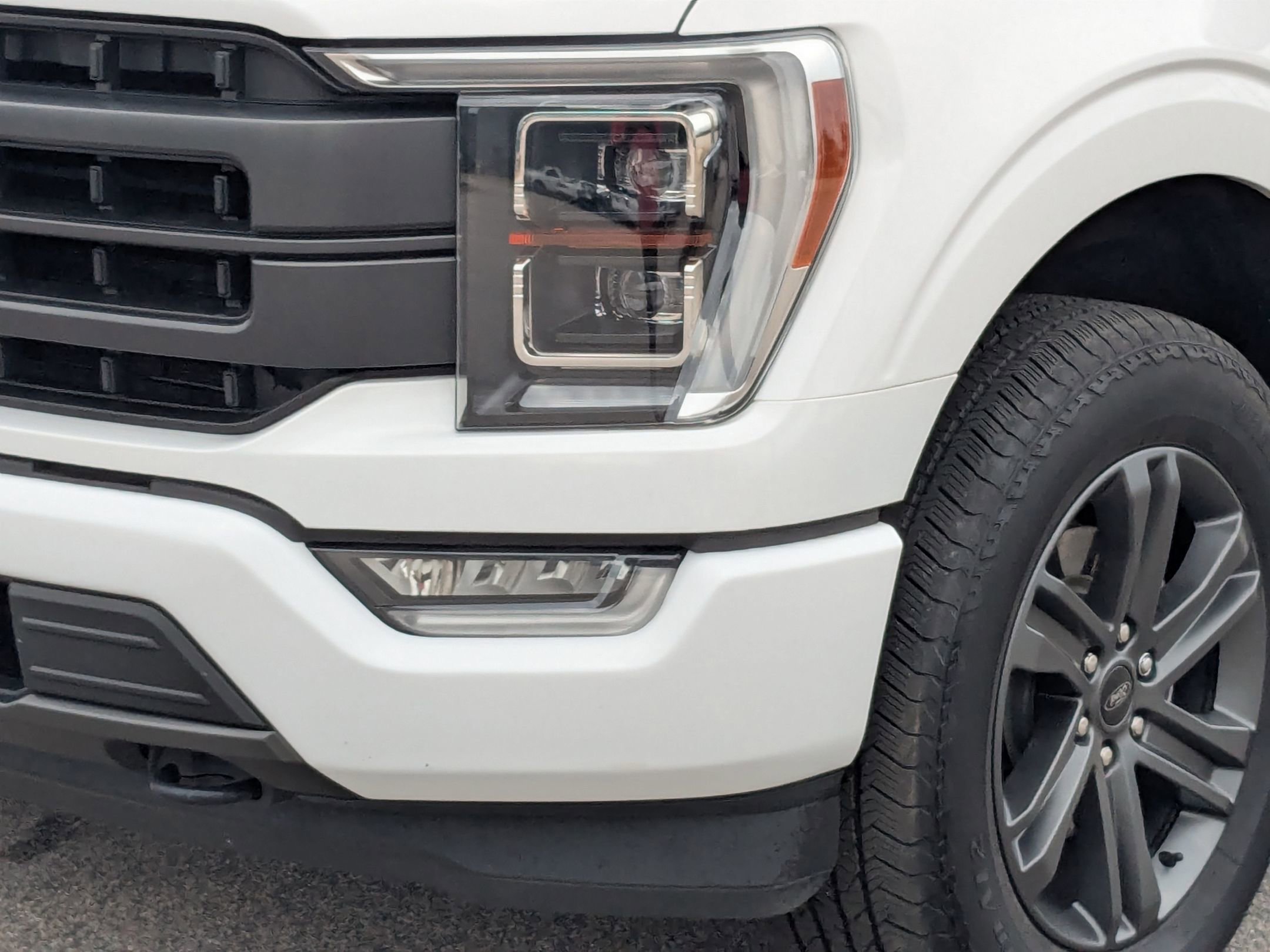 2021 Ford F-150 Lariat photo 2