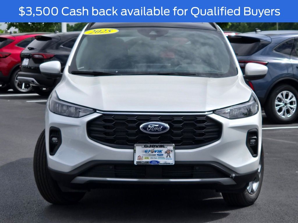 2025 Ford Escape Hybrid ST-Line Select photo 2