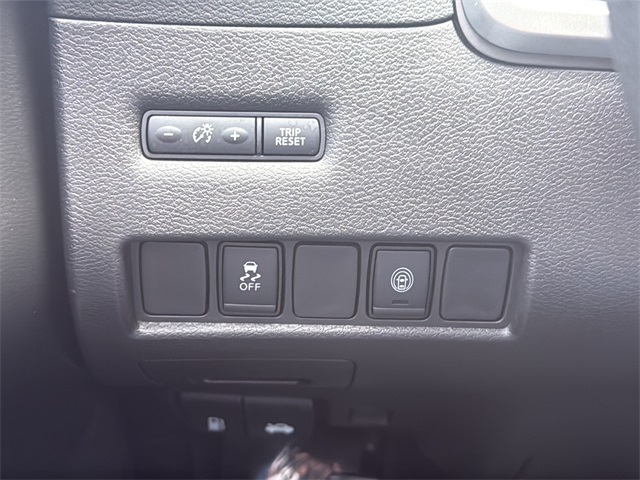 2020 Nissan Murano S photo 23