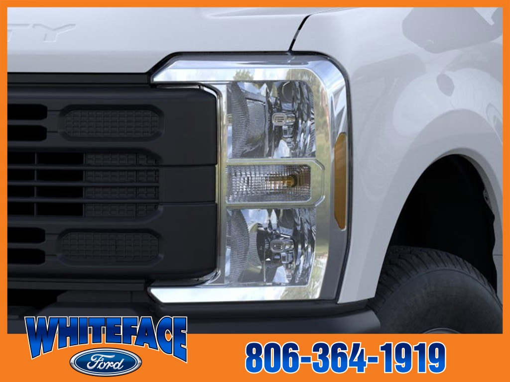 2025 Ford F-350 photo 16