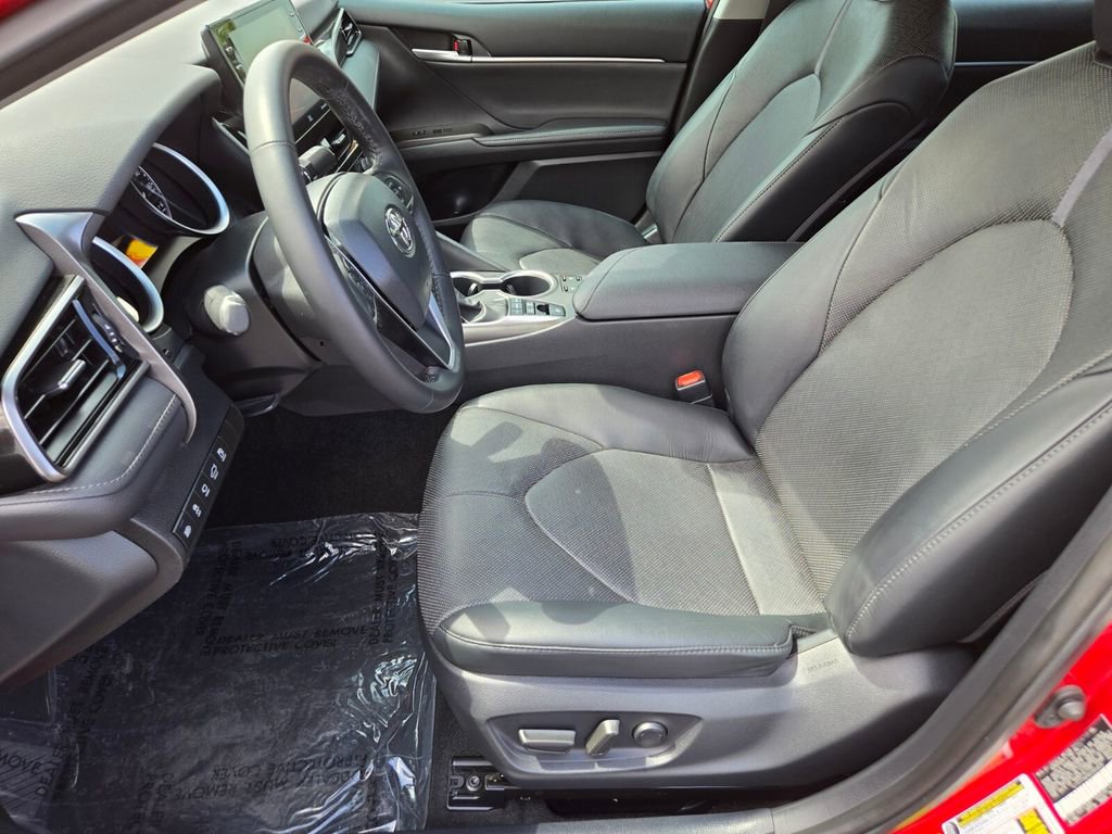 2024 Toyota Camry Hybrid XLE photo 10