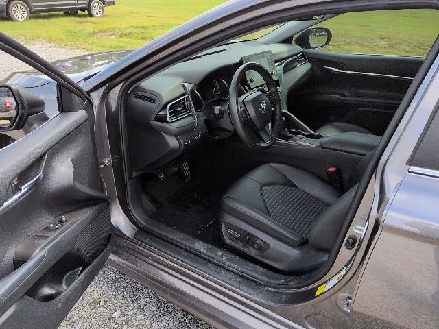2023 Toyota Camry SE photo 9