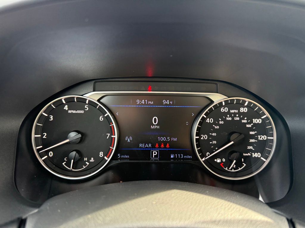 2025 Nissan Altima SR photo 16