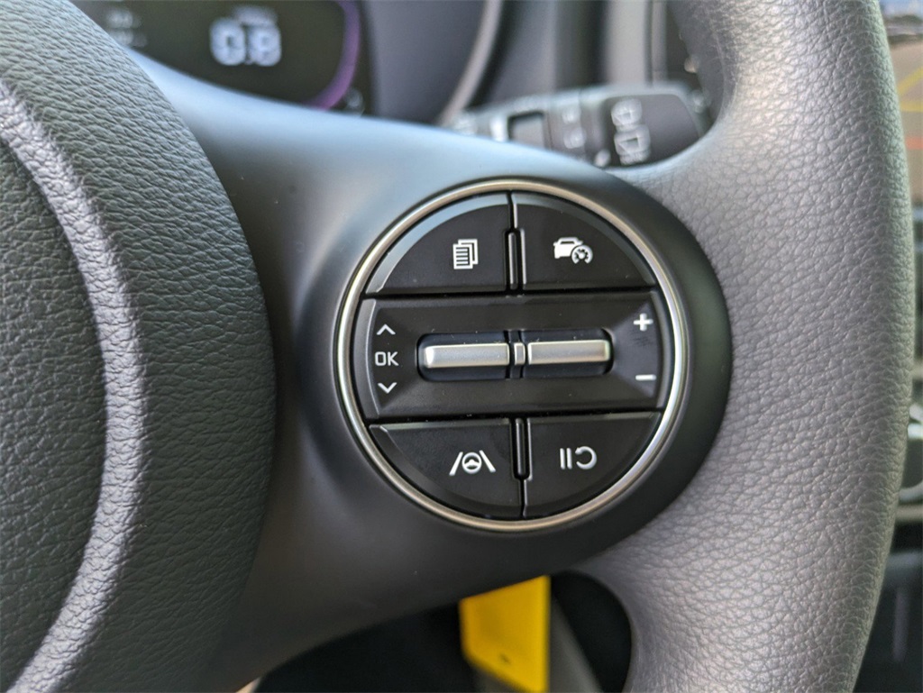 2025 Kia Soul LX photo 21