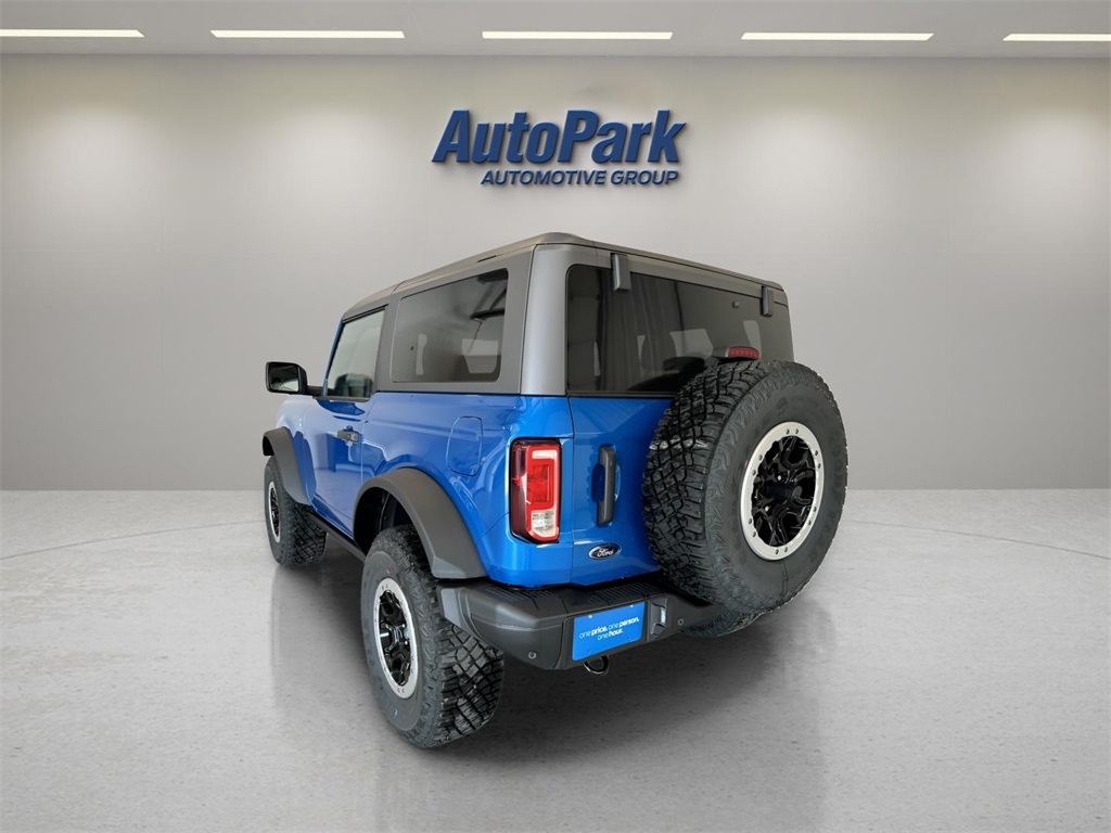 2024 Ford Bronco Black Diamond photo 6