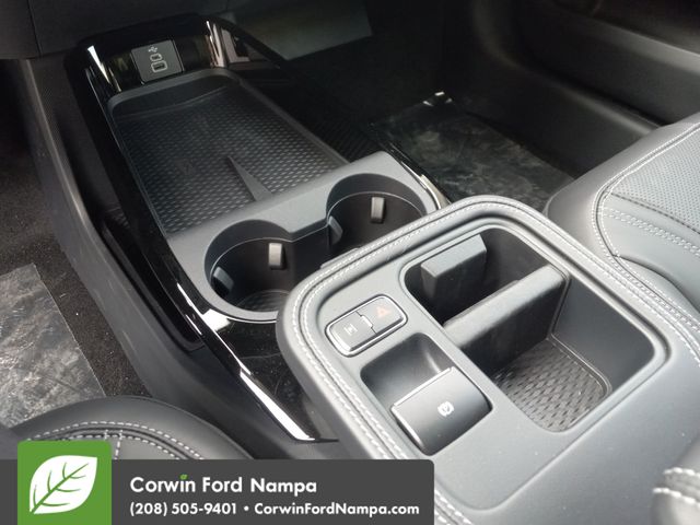 2025 Ford Mustang Mach-E Premium photo 17