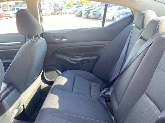 2022 Nissan Altima SV photo 17