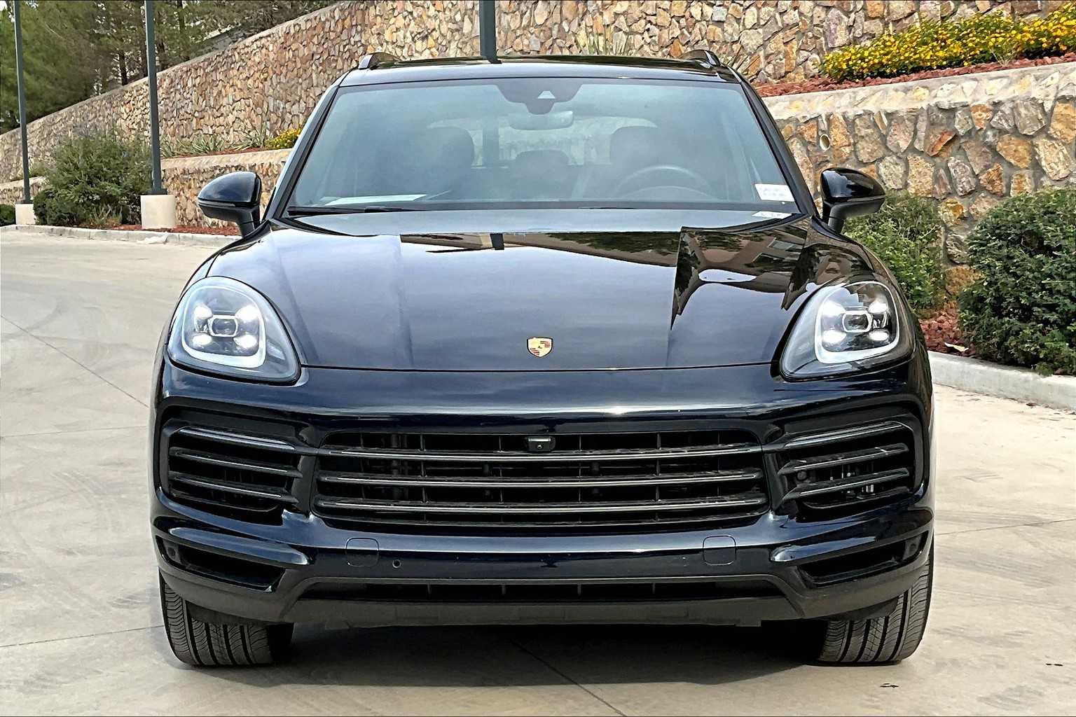 2023 Porsche Cayenne Turbo photo 9