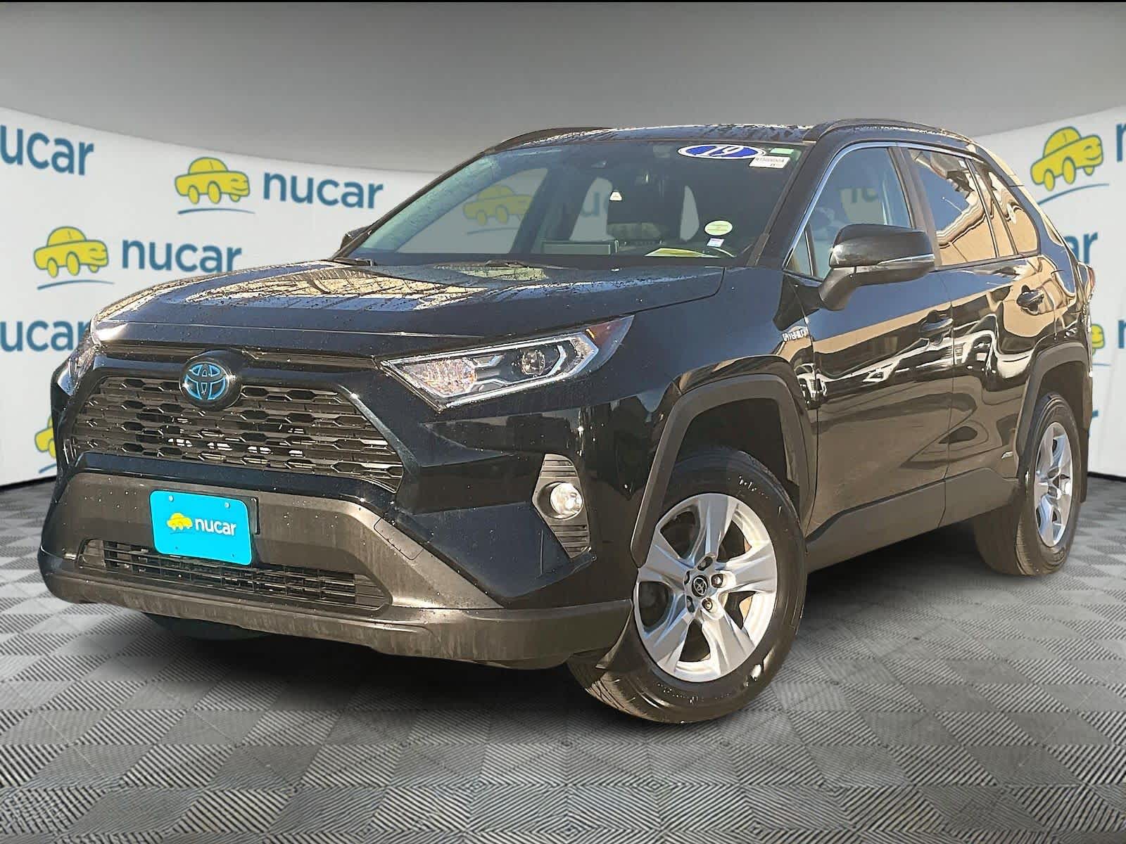 2019 Toyota RAV4 Hybrid XLE photo 3