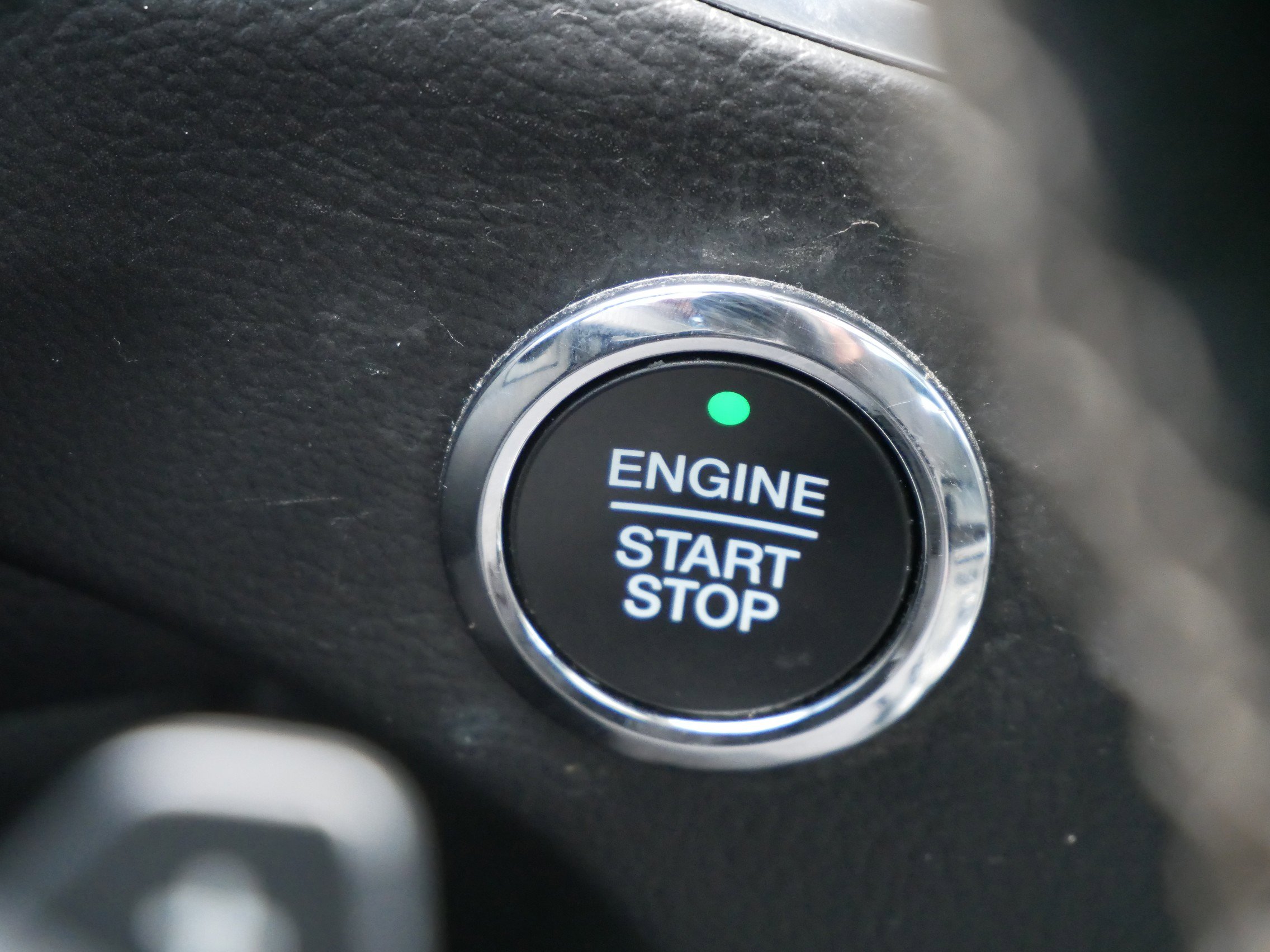 2022 Ford Edge ST photo 22