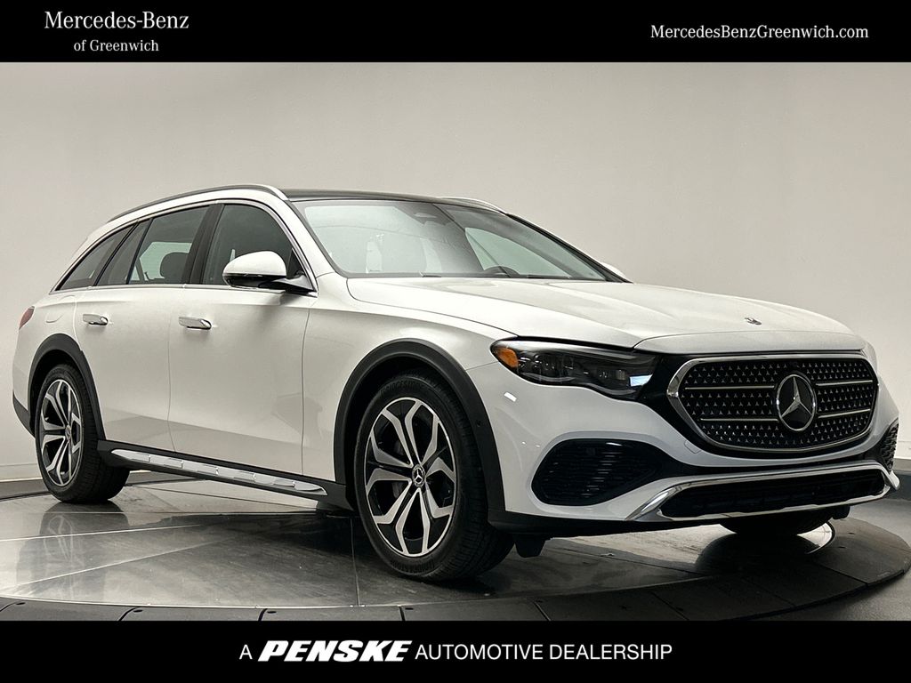 2025 Mercedes-Benz E-Class E450 All-Terrain's photo