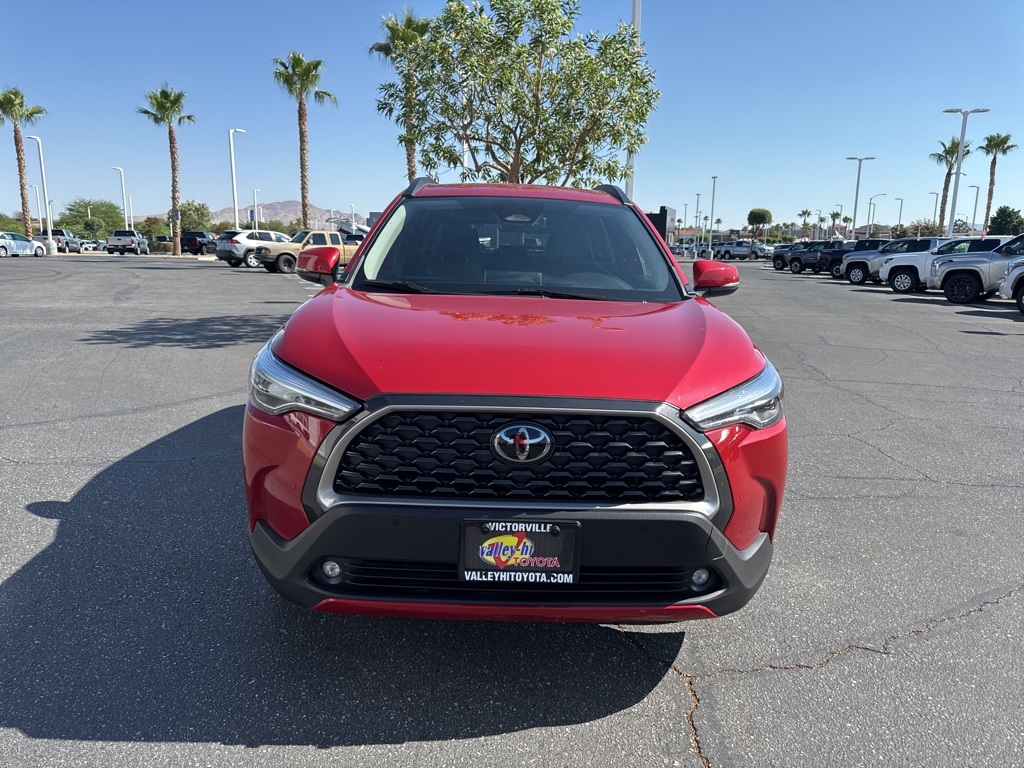 2024 Toyota Corolla Cross XLE photo 3