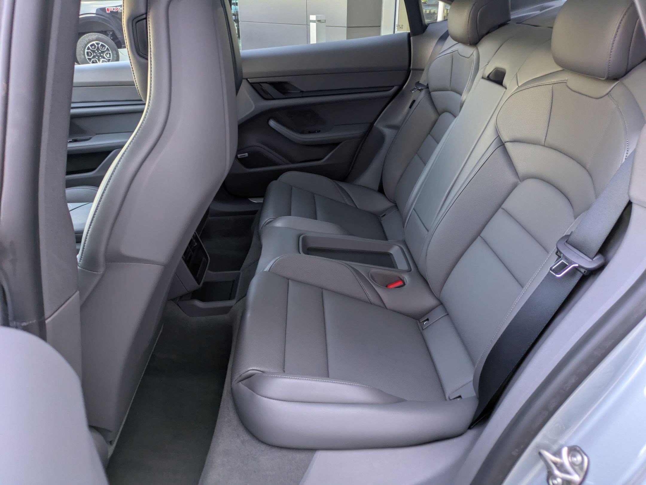 2022 Porsche Taycan 4S photo 26