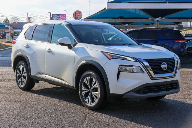 2021 Nissan Rogue SV's photo
