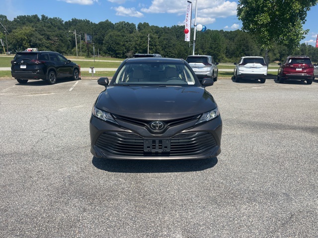 2018 Toyota Camry LE photo 2