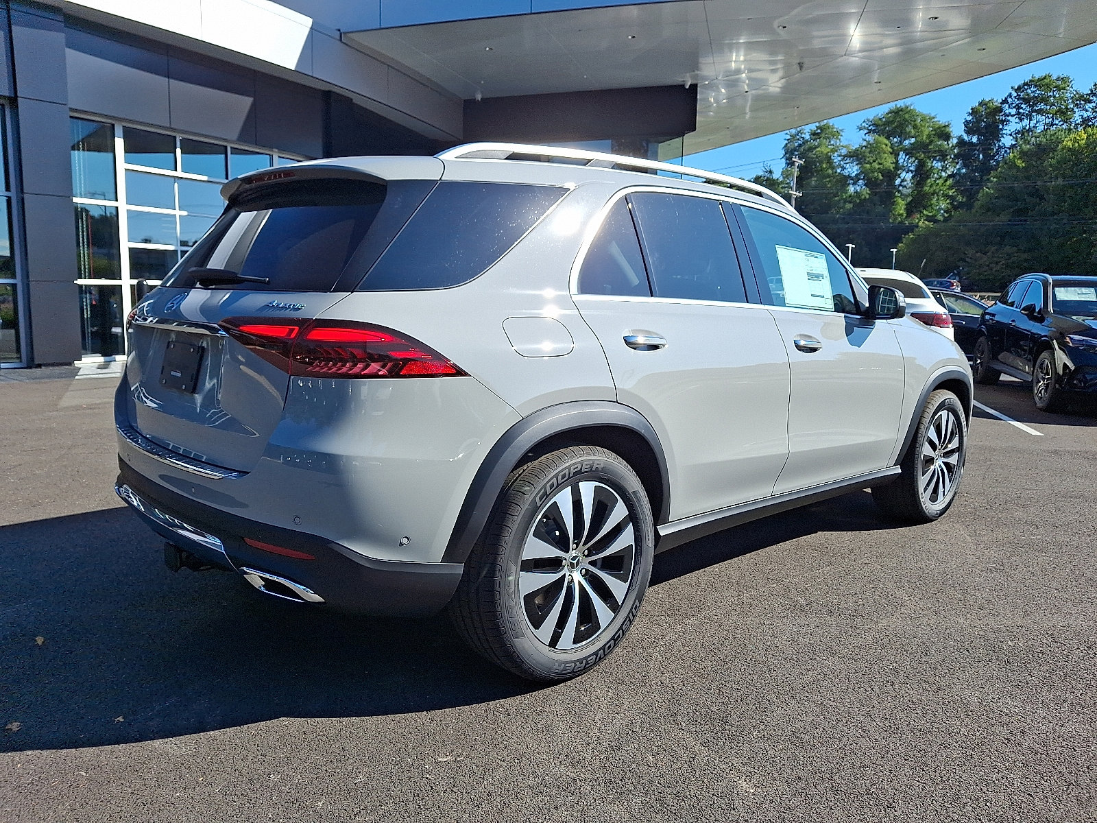 2026 Mercedes Benz GLE 350 4MATIC photo 4