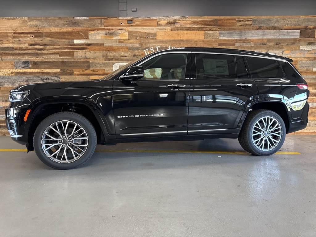 2025 Jeep Grand Cherokee L Summit Reserve photo 3