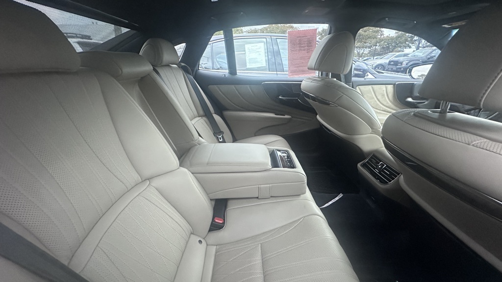 2021 Lexus LS 500 photo 7