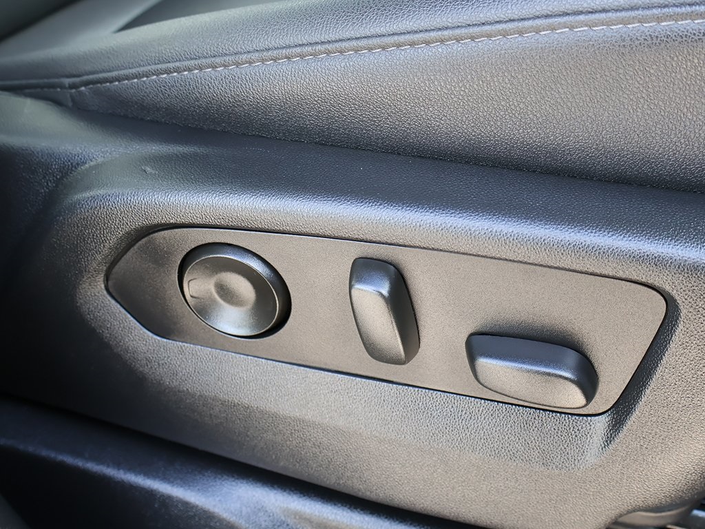 2023 Chevrolet Suburban Z71 photo 35