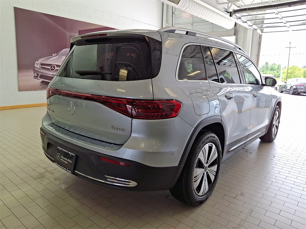 2025 Mercedes Benz EQB 300 4MATIC photo 3