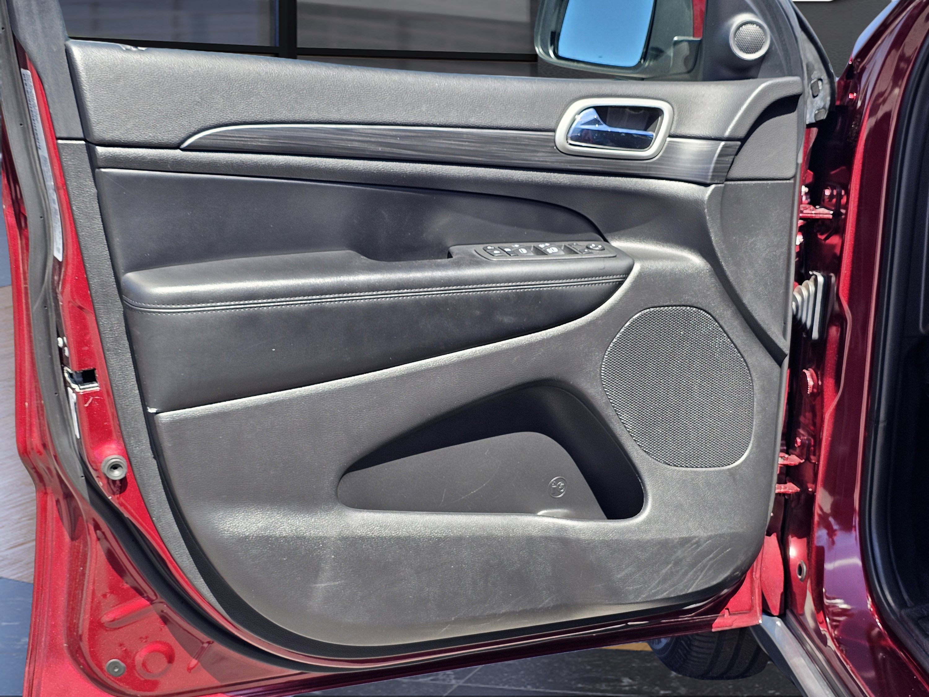 2022 Jeep Grand Cherokee Laredo E photo 11