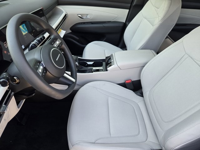 2026 Hyundai Tucson SE photo 8