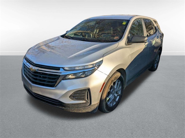 2022 Chevrolet Equinox LS's photo