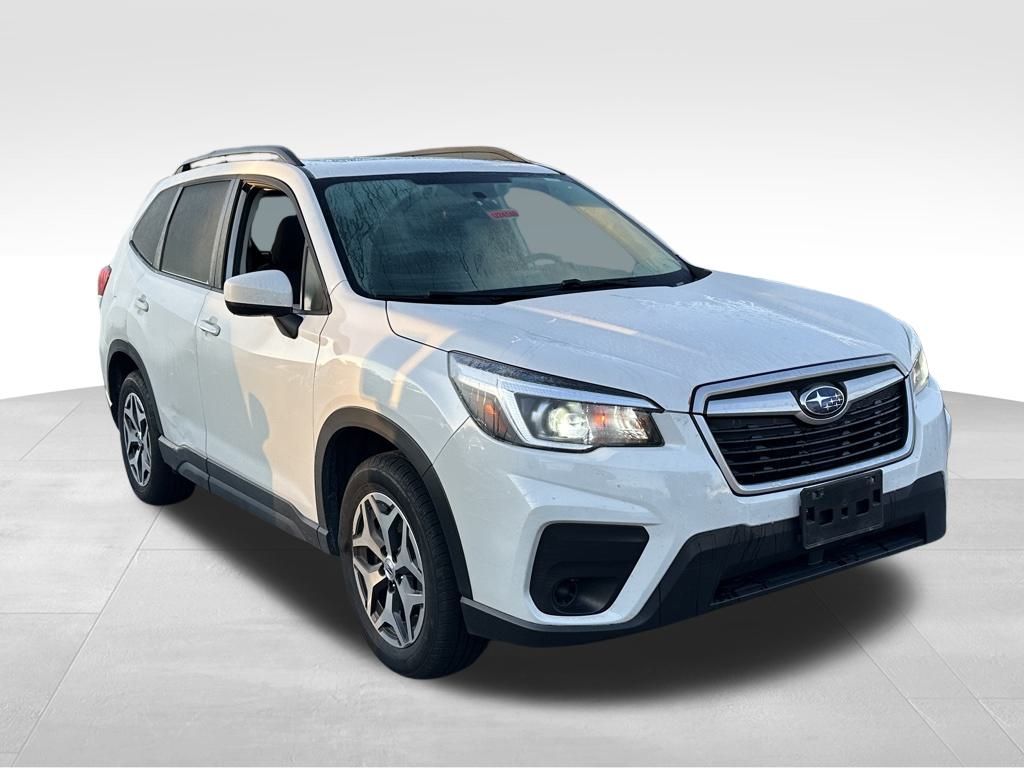 2020 Subaru Forester Premium photo 3