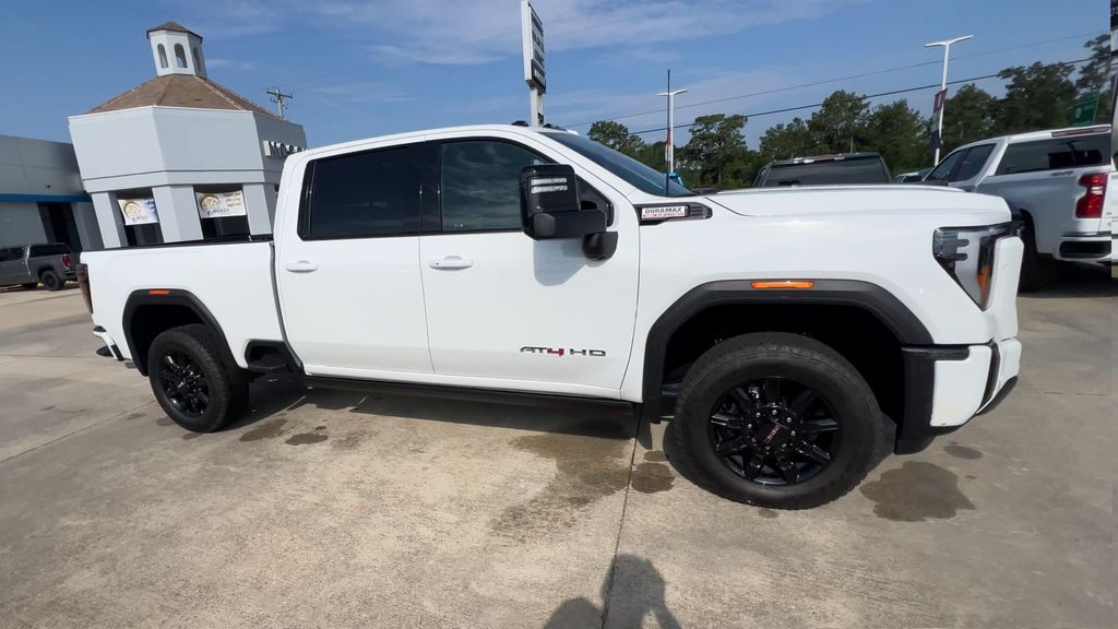 2024 Gmc Sierra HD AT4 photo 2