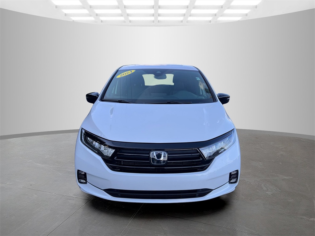2024 Honda Odyssey Sport photo 2