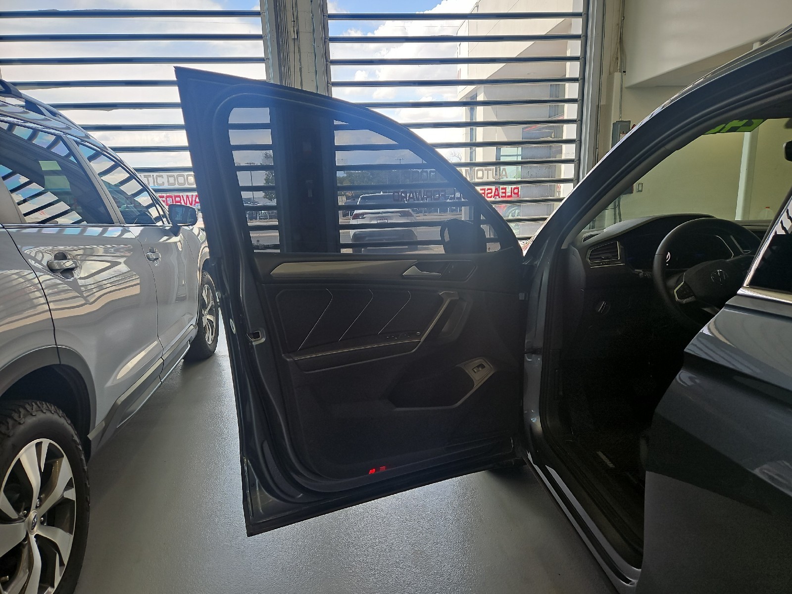 Used 2023 Platinum Gray Metallic Volkswagen SE image 12