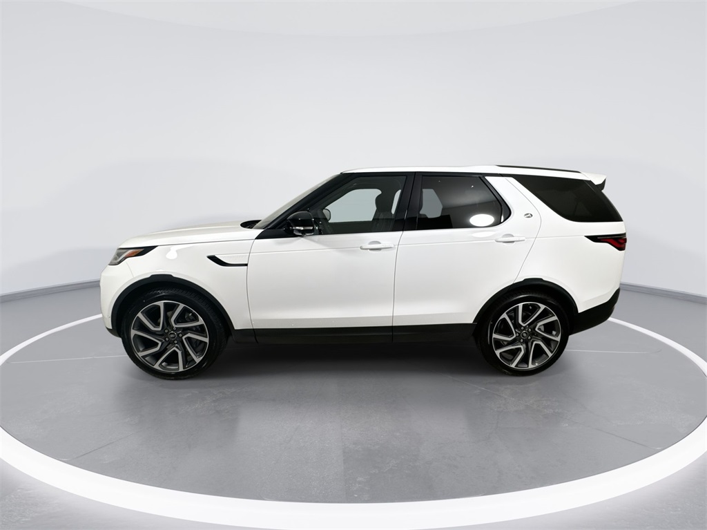 2025 Land Rover Discovery S photo 4