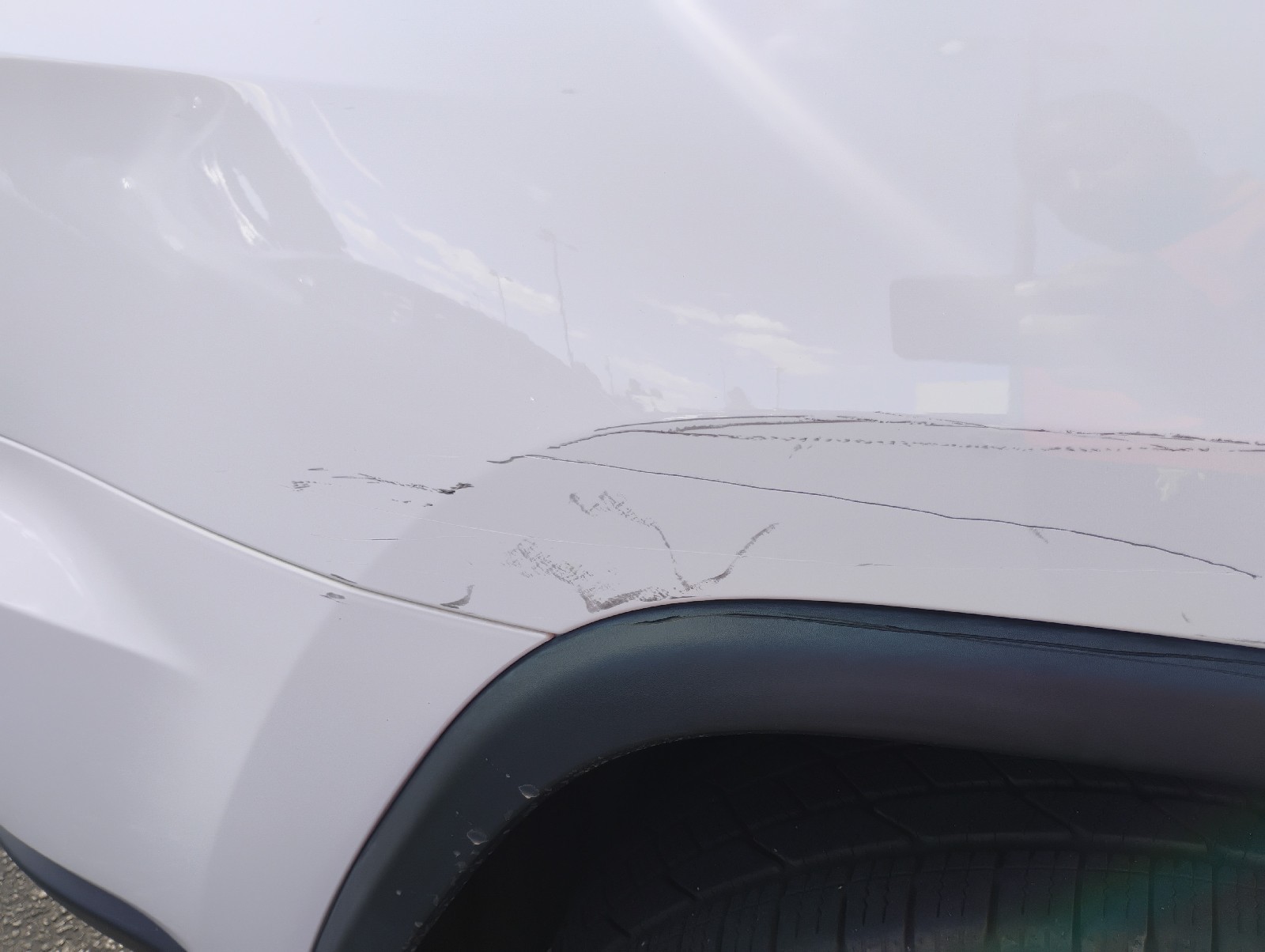 Used 2014 Bright White Clearcoat Jeep Limited image 5