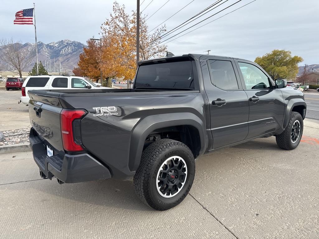 2024 Toyota Tacoma TRD Off-Road photo 3