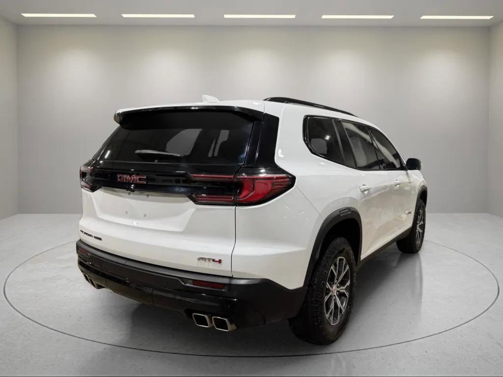 2024 Gmc Acadia AT4 photo 3
