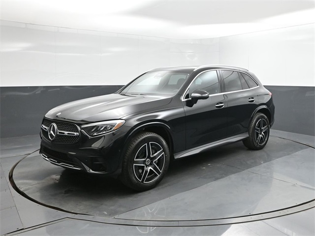 2026 Mercedes-Benz GLC Base's photo