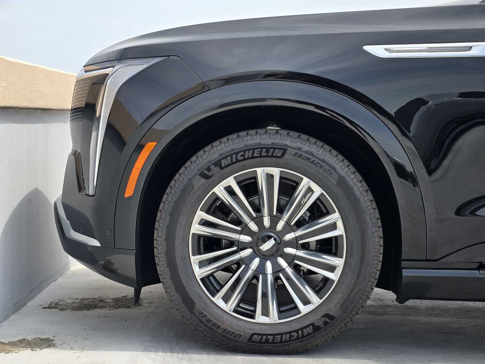 2026 Cadillac Escalade IQ Luxury photo 3