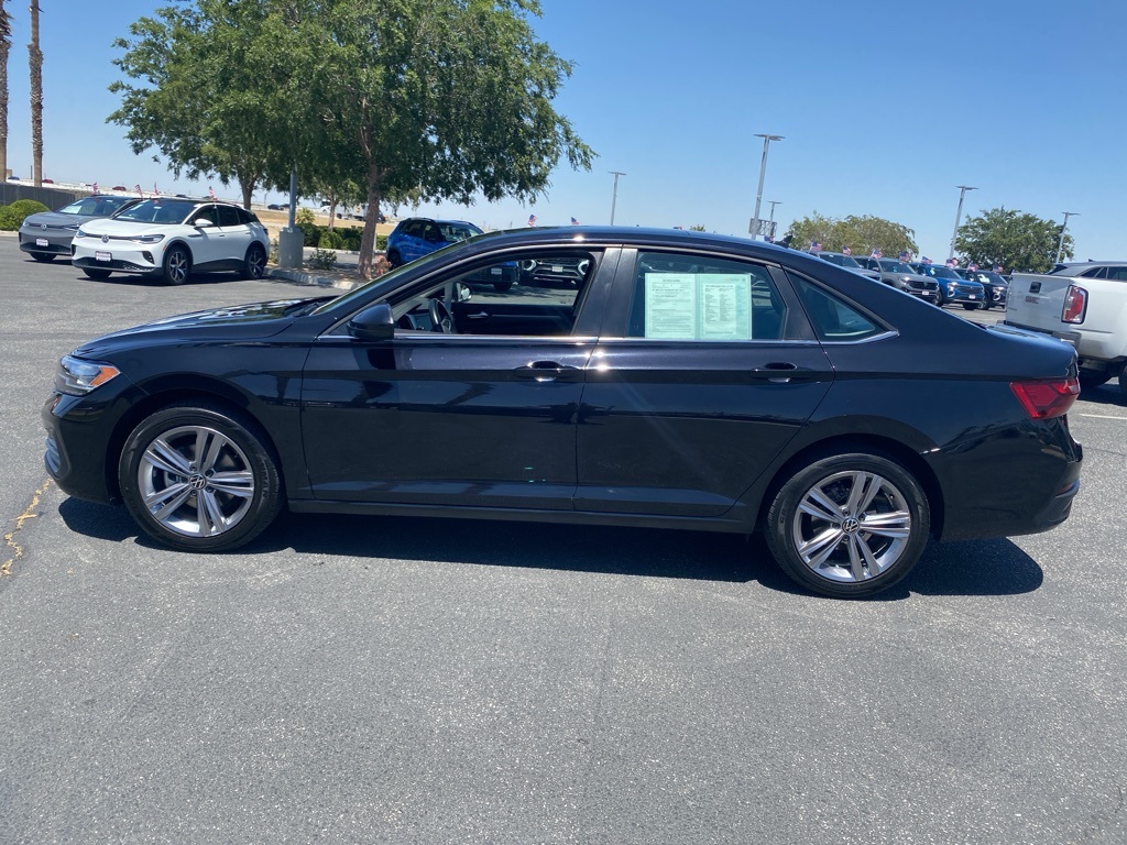 2022 Volkswagen Jetta 1.5T SE photo 4