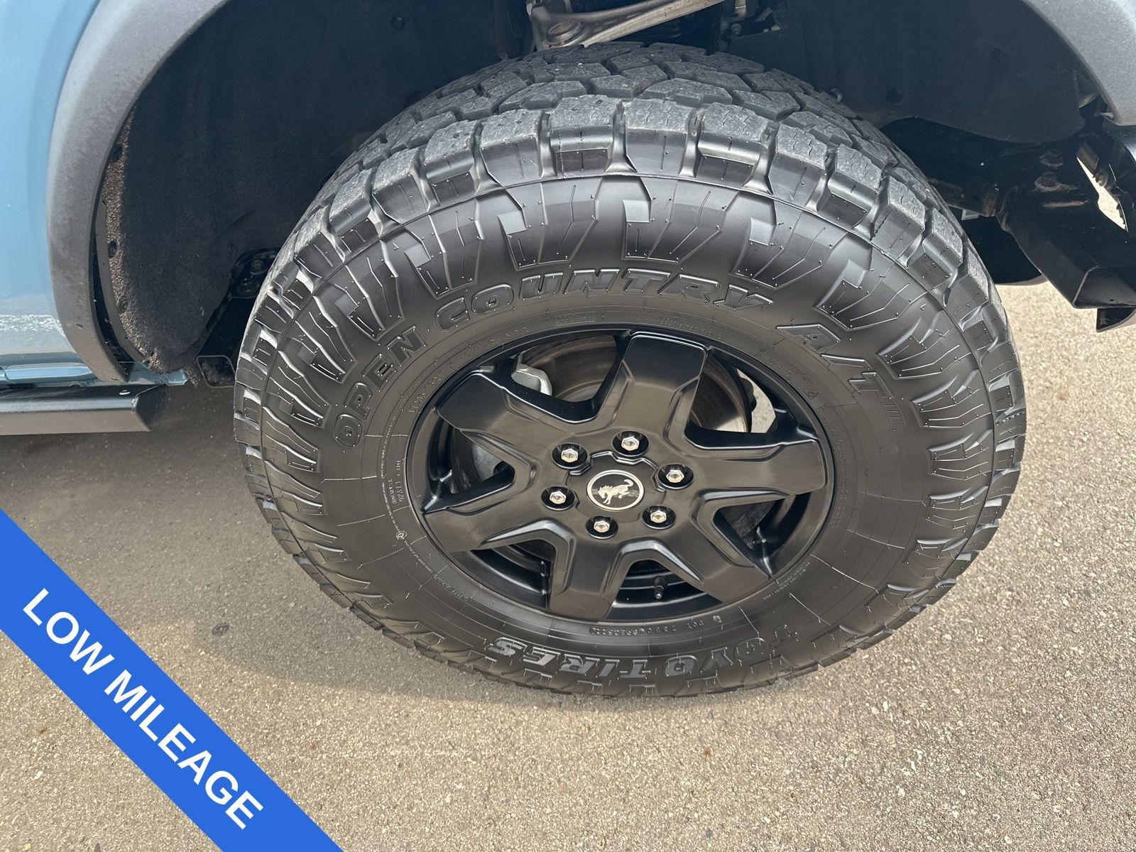 2022 Ford Bronco Black Diamond photo 3