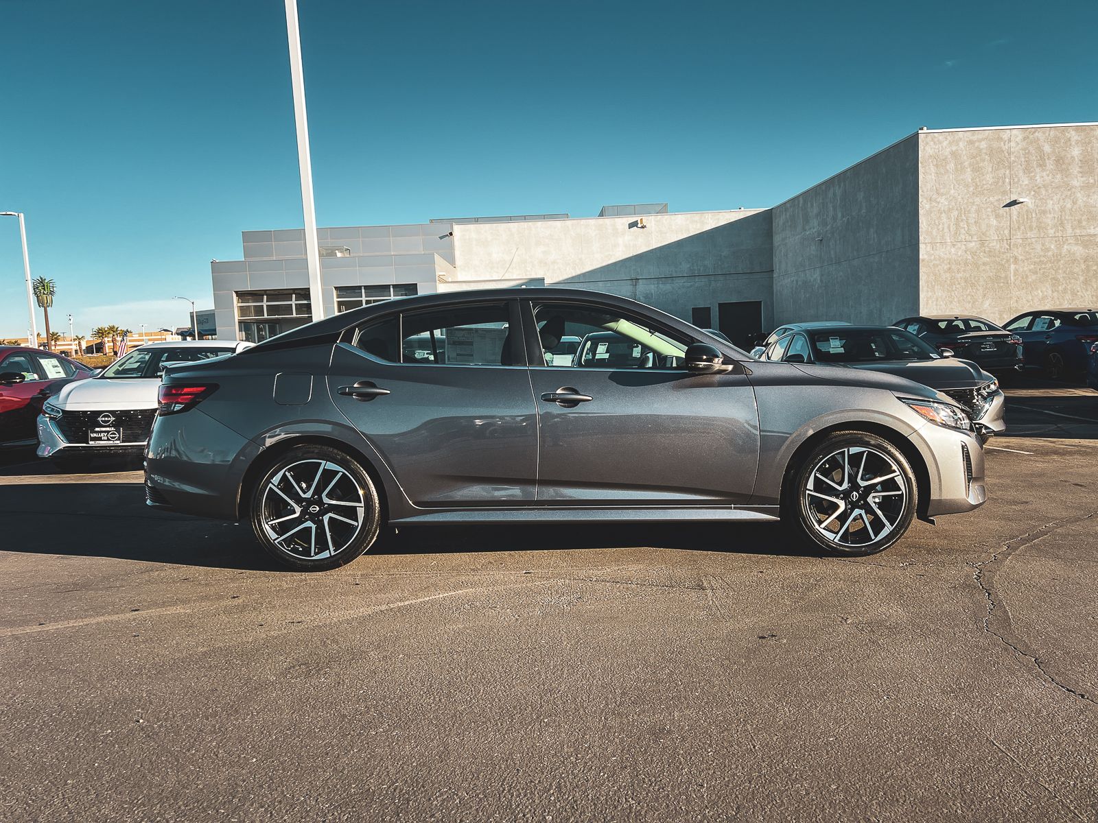 2025 Nissan Sentra SR photo 3