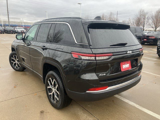 2024 Jeep Grand Cherokee Limited photo 4