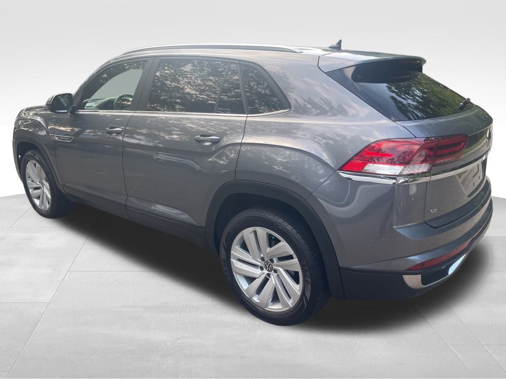2023 Volkswagen Atlas Cross Sport SE Technology photo 2