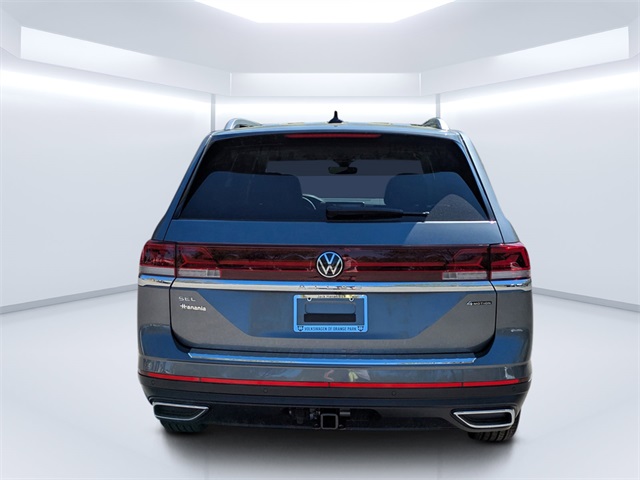 2025 Volkswagen Atlas SEL photo 4