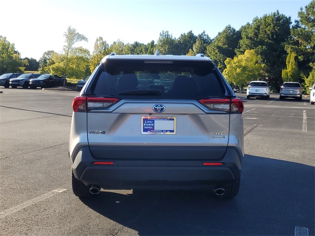2021 Toyota RAV4 Hybrid XLE photo 5